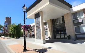 The Medicine Hat Villa